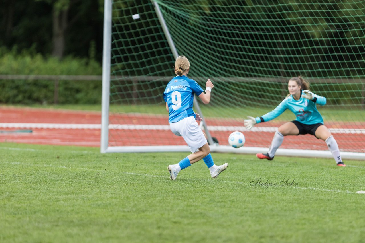 Bild 326 - wBJ VfL Pinneberg - Germania Schnelsen : Ergebnis: 15:1